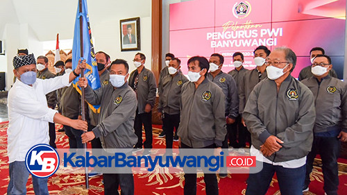 Pengurus Pwi Banyuwangi Periode Resmi Dilantik Ini Pesan