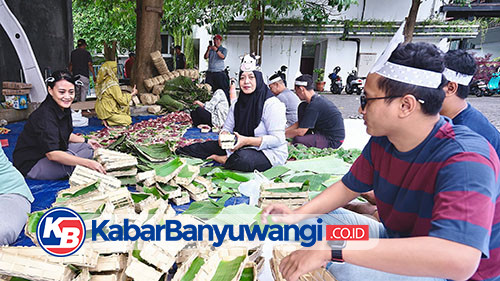 https://kabarbanyuwangi.co.id/asset/foto_berita/ASN_bagikan_daging_kurban_1.jpg