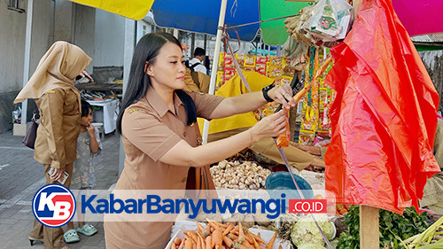 Pemkab Banyuwangi Bikin Gerakan ASN Belanja di Pasar Relokasi Gedung Wanita