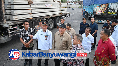 https://kabarbanyuwangi.co.id/asset/foto_berita/Anggota_Komisi_VII_DPR_RI,_Bambang_Haryo_Soekartono_tinjau_Ketapang.jpg