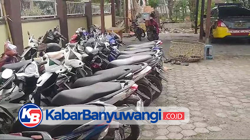 Arena Judi Sabung Ayam Digerebek Polisi Banyuwangi, 3 Orang Beserta Belasan Kendaraan Diamankan