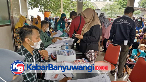 Ratusan Ribu Warga Banyuwangi Terima Bansos Sembako Rp 600 Ribu