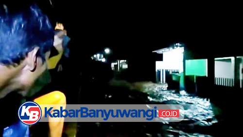 Hujan Deras, Puluhan Rumah Warga Kalibaru Wetan Terendam Banjir