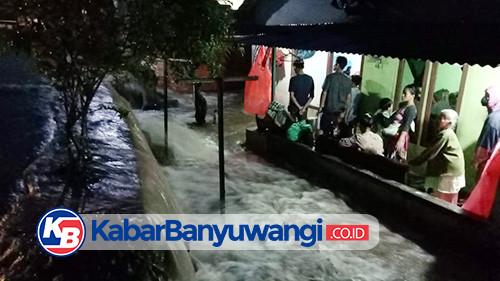 Diguyur Hujan Empat Jam, Puluhan Rumah di Kalibaru Terendam Banjir