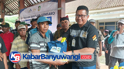 Warga Korban Banjir Sukamade Dapat Bantuan dari Pemkab Banyuwangi dan PT BSI