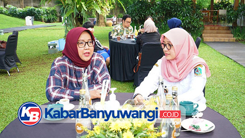 Bupati Bogor Eksplor Pariwisata Banyuwangi dan Cicipi Kuliner Nasi Tempong