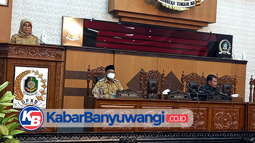 Rapat Paripurna, Bupati Ipuk Sampaikan LKPJ Tahun 2021