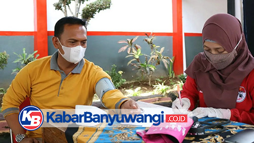 Sipir Lapas Banyuwangi Dapat Vitamin dan Layanan Kesehatan Antisipasi Covid-19