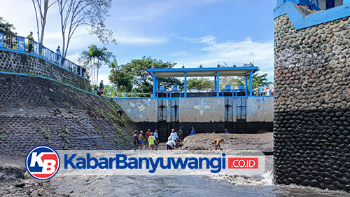 Memasuki Musim Kemarau, Banyuwangi Bersihkan Endapan Semua DAM dan Embung