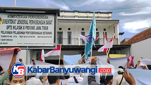 Gapasdap Banyuwangi Bersama Operator Pelayaran Gelar Aksi Demo Tuntut Tarif Penyeberangan Naik