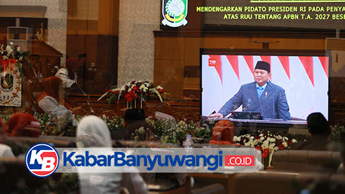 https://kabarbanyuwangi.co.id/asset/foto_berita/Dengarkan_pidato_Persiden.jpg