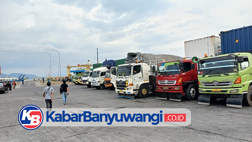 Antisipasi Macet Nataru, Operasional Kendaraan Angkutan Barang di Pelabuhan Ketapang Dibatasi