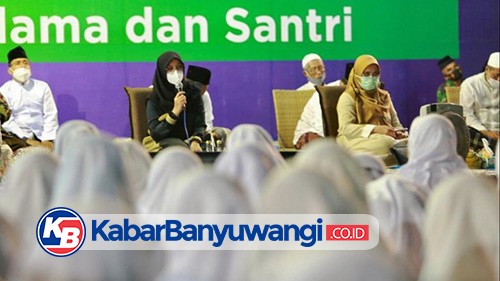 Suasana Syahdu Tahlil Bersama di Banyuwangi untuk Awak KRI-Nanggala 402