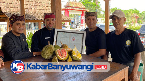https://kabarbanyuwangi.co.id/asset/foto_berita/Durian_merah1.jpg