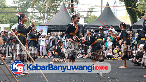 https://kabarbanyuwangi.co.id/asset/foto_berita/Festival_memengan.jpg