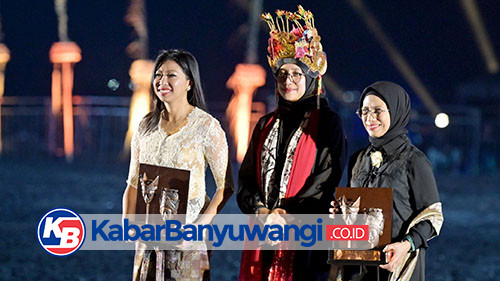 https://kabarbanyuwangi.co.id/asset/foto_berita/Gandrung_sewu_cetaK_SEJARAH.jpg