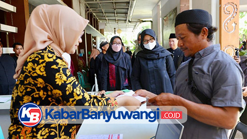 Genjot Ekonomi Arus Bawah, Banyuwangi Kembali Salurkan Bantuan Untuk Warung Kecil