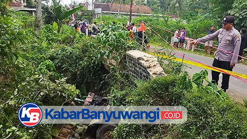 Gerandong Syarat Muatan Pupuk Terjun Bebas ke Sungai, Penumpang Bocah 8 Tahun Meregang Nyawa