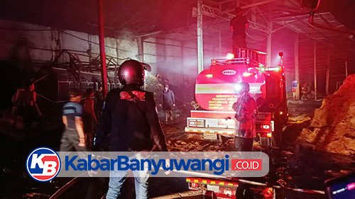 Lagi, Gudang Sabut Kelapa di Kalipuro Terbakar 