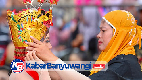 Tangis Bangga Orang Tua Lihat Anak-Anak Sukses Tampil di Festival Gandrung Sewu Banyuwangi