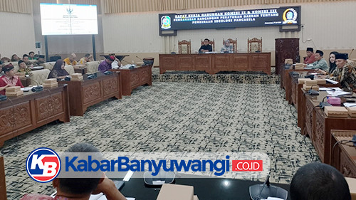 DPRD Banyuwangi Bahas Raperda Pembinaan Ideologi Pancasila dalam Publik Hearing