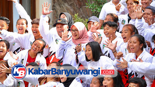 https://kabarbanyuwangi.co.id/asset/foto_berita/Ipuk_bersama_atlet.jpg