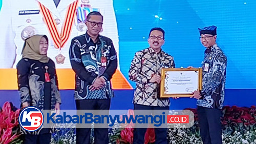 Bupati Banyuwangi Ipuk Fiestiandani Raih Penghargaan Kepala Daerah Pembina Kecamatan Terbaik