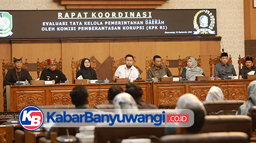 https://kabarbanyuwangi.co.id/asset/foto_berita/KPK_rakor_di_DPRD.jpg
