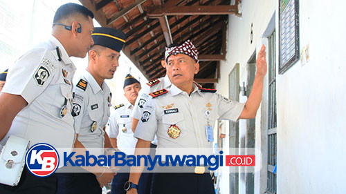https://kabarbanyuwangi.co.id/asset/foto_berita/Kakanwil_pantaiu_blok_hunian.jpg