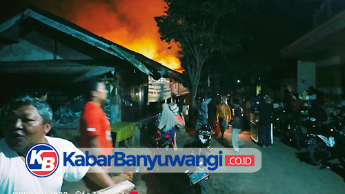 Pasar Kalibaru Wetan Terbakar, 29 Kios Ludes Dilalap Api