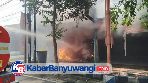 Gerai Ayam Geprek di Banyuwangi Terbakar Diduga Gegara Selang Gas Bocor, Karyawan Sempat Terjebak