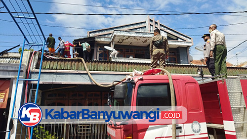 Rumah Berlantai Dua di Banyuwangi Terbakar, Diduga Akibat Korsleting