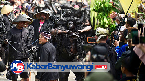 https://kabarbanyuwangi.co.id/asset/foto_berita/Kebo-keboan_Alasmalang_2026.jpg