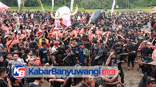 https://kabarbanyuwangi.co.id/asset/foto_berita/Keboan_Aliyan_2025.jpg