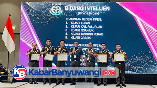 https://kabarbanyuwangi.co.id/asset/foto_berita/Kejari_Banyuwangi_raih_penghargaan.jpg