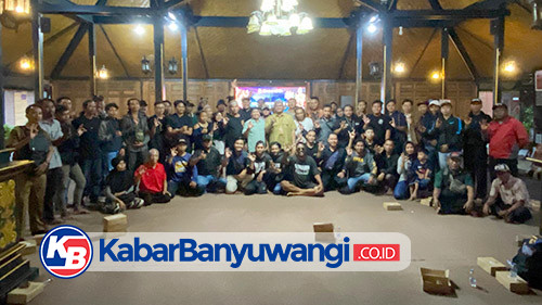 https://kabarbanyuwangi.co.id/asset/foto_berita/Kelompok_jaranan_dikumpulkan.jpg