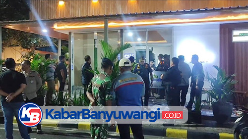 Keluarga Penumpang KMP Tunu Pratama Jaya Diduga Tenggelam Berdatangan di Pelabuhan Ketapang