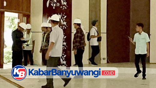 https://kabarbanyuwangi.co.id/asset/foto_berita/Kemensos_tinjau_SR.jpg