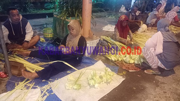 Ditengah Pandemi, Pedagang Ketupat Musiman Mengeluh Sepi