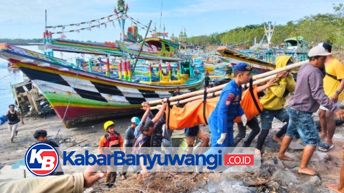 Tim SAR Temukan Korban Terakhir Kapal Nelayan Terbalik di Perairan Grajagan Banyuwangi