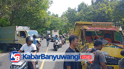 Dua Truk Tabrakan di Jembatan Tambong Banyuwangi, Satu Sopir Luka-luka