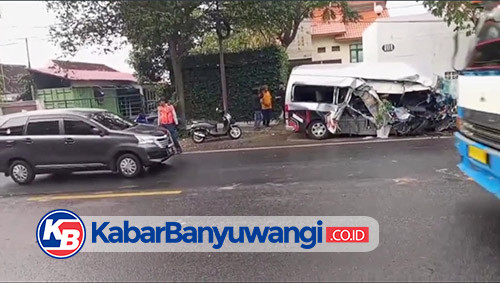 https://kabarbanyuwangi.co.id/asset/foto_berita/Laka_travel1.jpg