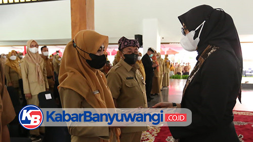 Lantik 435 Kepsek SD, Bupati Ipuk: Kuncinya Inovasi dan Kolaborasi 