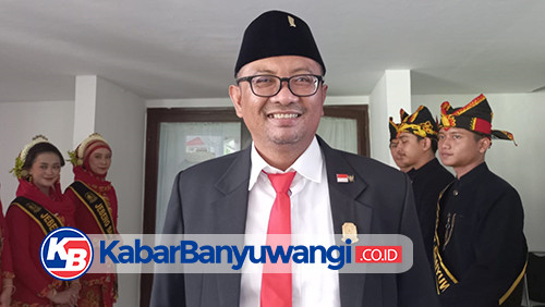 https://kabarbanyuwangi.co.id/asset/foto_berita/Made_ketua_DPRD_sementara.jpg