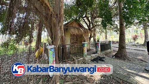 https://kabarbanyuwangi.co.id/asset/foto_berita/Makam_Buyut_Ketut.jpg