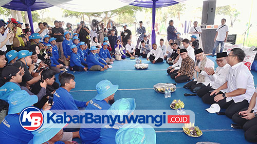 https://kabarbanyuwangi.co.id/asset/foto_berita/Menko_Pamngan_saresehan_dengan_petani_Banyuwangi.jpg