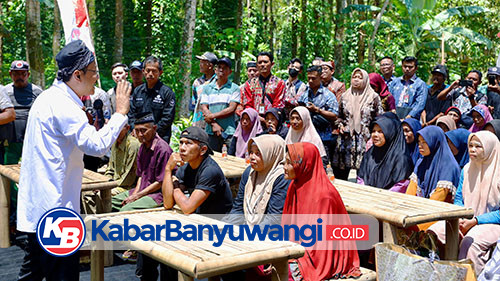 https://kabarbanyuwangi.co.id/asset/foto_berita/Mensos_blusukan_ke_pelosok.jpg