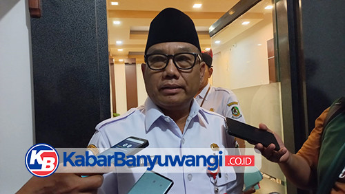 https://kabarbanyuwangi.co.id/asset/foto_berita/Mujiono_soal_makam_Kiai_Saleh.jpg