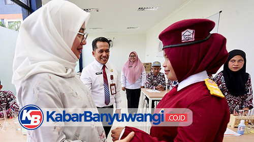 https://kabarbanyuwangi.co.id/asset/foto_berita/Murid_SR_Lulus.jpg