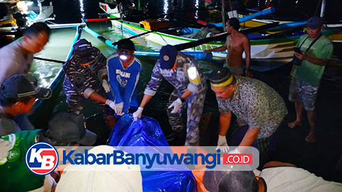 https://kabarbanyuwangi.co.id/asset/foto_berita/Nelayan_Muncar_temukan_mayat.jpg